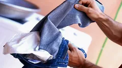 Porque deve lavar a roupa do avesso e quando não deve fazê-lo — nuances importantes